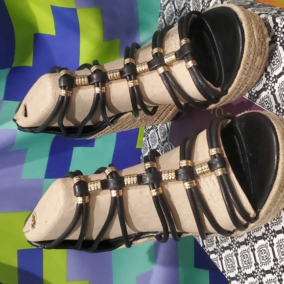 Isola Yara Wedge Sandals - Picture 2 of 8